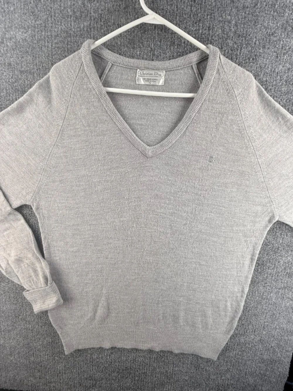 VTG Christian Dior Sweater Large Gray USA Pullover V-Neck Acrylic Logo Mens Knit